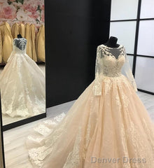 Vintage Scoop Neckline Long Sleeves Champagne Wedding Ball Gown Dresses Lace Appliques