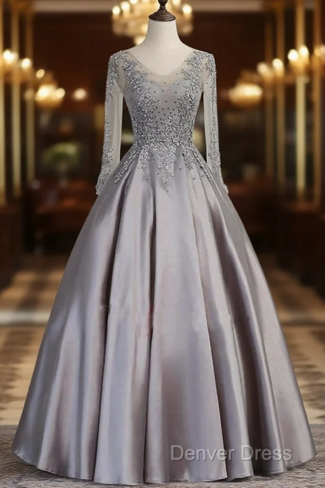 Vintage V-Neck Long Sleeves Appliques Beading Long Evening Dresses Main image