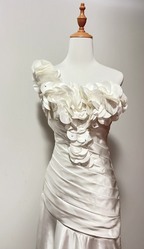 Vintage White Mermaid One-Shoulder Neckline Petal Pleated Satin Long Prom Dresses Evening Dresses