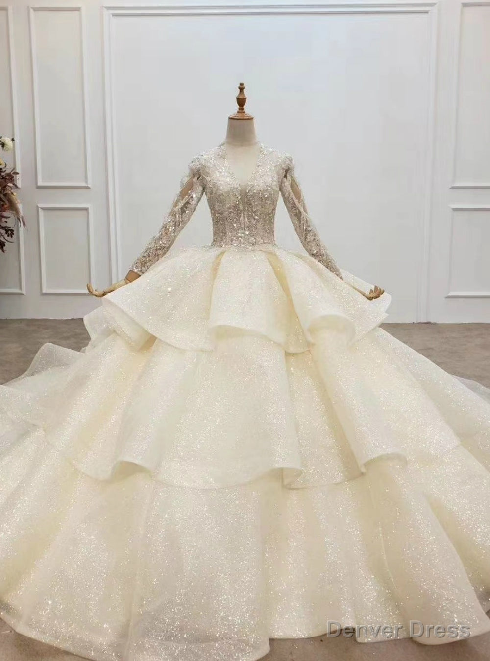 We Offer a Variety Of Tulle Sequins V-neck Long Sleeve Beading Champagne Wedding Dress Main image