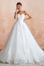 White Ball Gown Tulle Lace Appliques Sweetheart Sequins Wedding Dresses