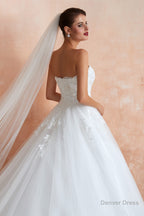 White Ball Gowns Tulle Lace Appliques Sweetheart Sequins Wedding Dresses