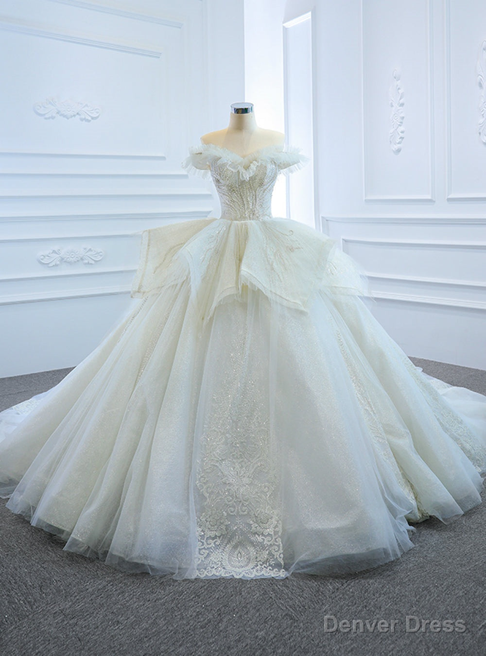 White Ball Gown Tulle Sequins Appliques Off the Shoulder Wedding Dress