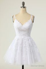 White Homecoming Dresses Spaghetti Straps Short Prom Dresses A-line V-neck Tulle Lace Backless