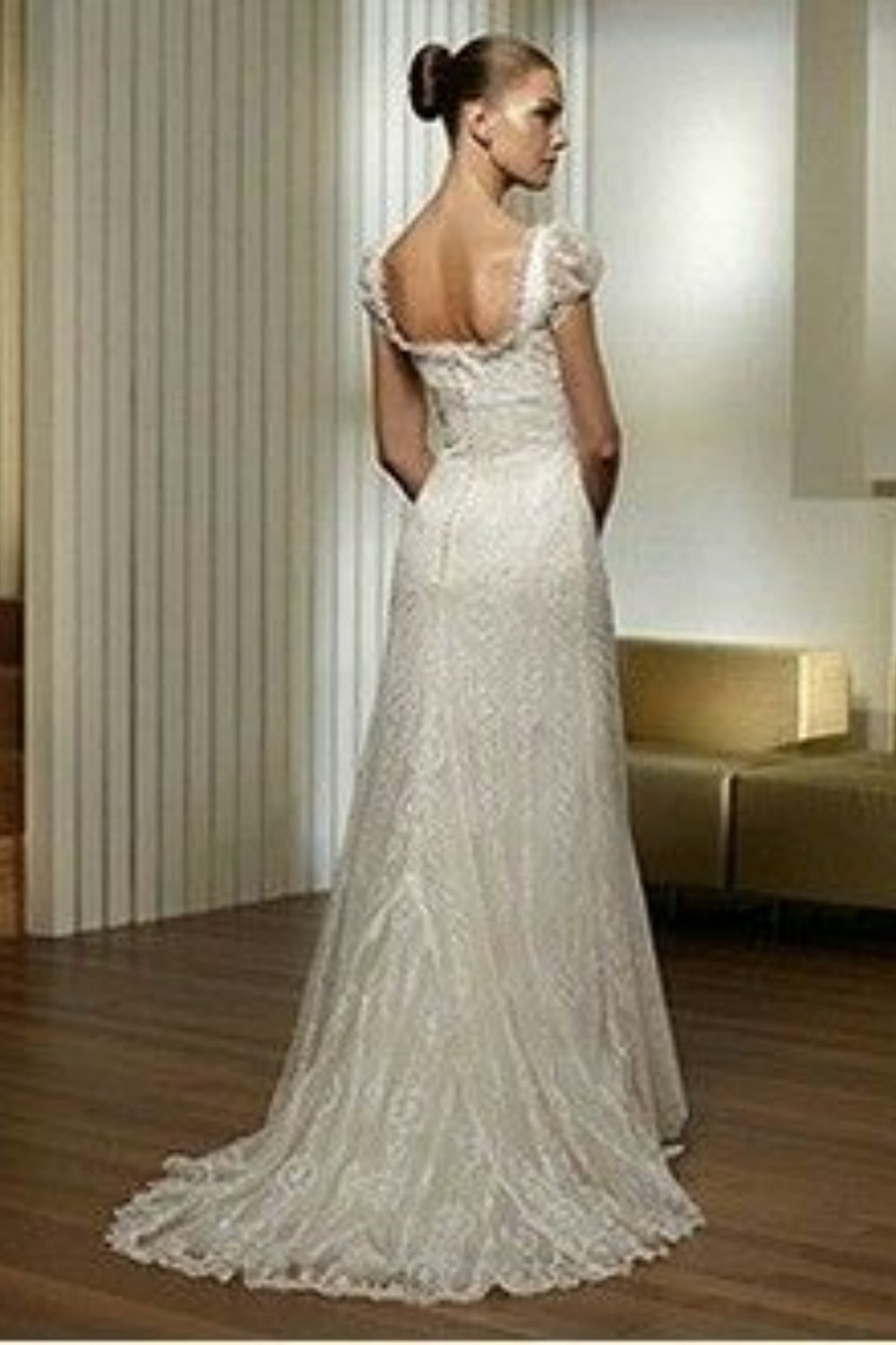 White Simple, Fashionable And Elegant Bow Decoration, Long Exquisite Lace Floor-Length Tail Ball Gowns, Prom Gowns, Ball Gowns, Imperial Gowns, Wedding Dresses Secondary image