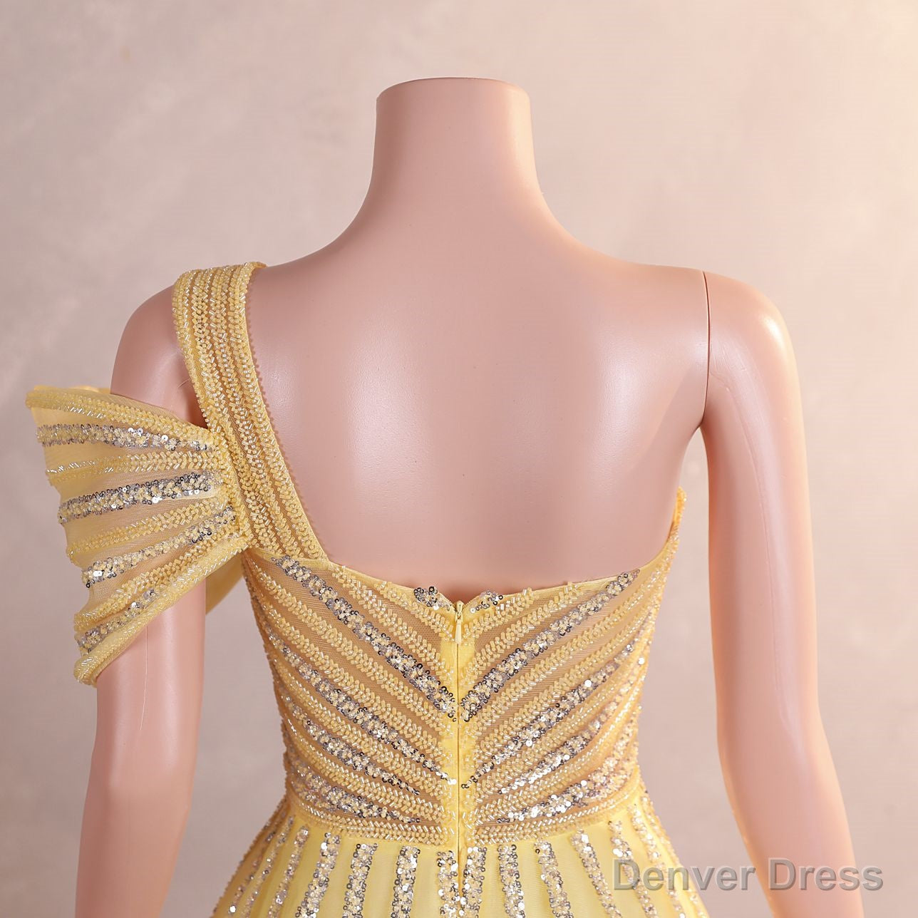 Yellow Off Shoulder Mermaid Prom Dresses Luxurious Silver Bead Trumpet Formal Dresses