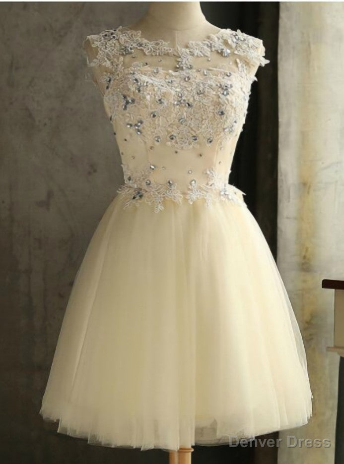 Yellow Tulle Appliques Homecoming Dresses Main image