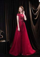 Cap ärmar prom klänning, 2024 pärlsapplikationer tyll scoop golvlängd burgundy prom klänningar