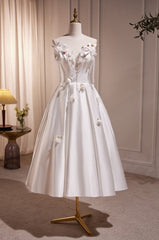 Beautiful Straps Satin Prom Dress with Exquisite Beads and flower Appliques
