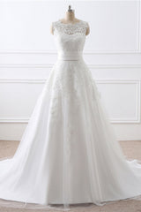 Sleeveless White Wedding Dress with Applique