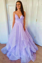Glanzende tule V nek Backless paarse lange avondjurk, backless lavendel formele prom -jurken