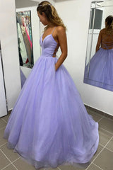 Glanzende V -nek Backless Purple Tule Lange avondjurk met pocket Backless Purple Formal Prom -jurken