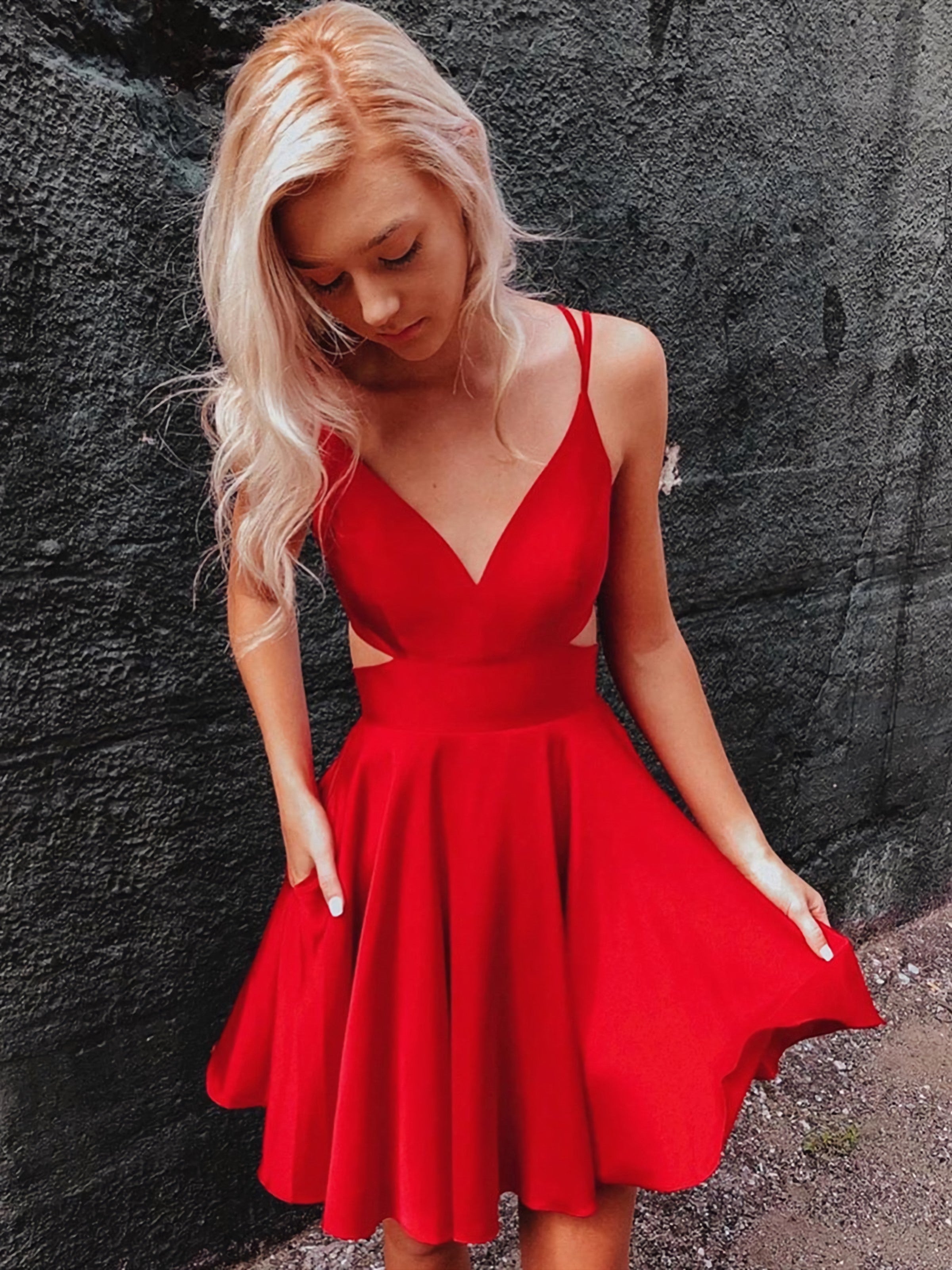 Short V Neck Red Prom Dress With Corset Back Short Red Cocktail Graduation Homecoming Dresses