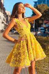 Yellow A Line V Neck Lace Cocktail Dresses, Short Evening Dresses, Yellow Lace Graduation Dresses, Lace Formal Dresses, Yellow Formal Dresses