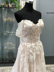 A-Line Off-the-Shoulder Court Train Tulle Wedding Dresses For Black girls With Appliques Lace