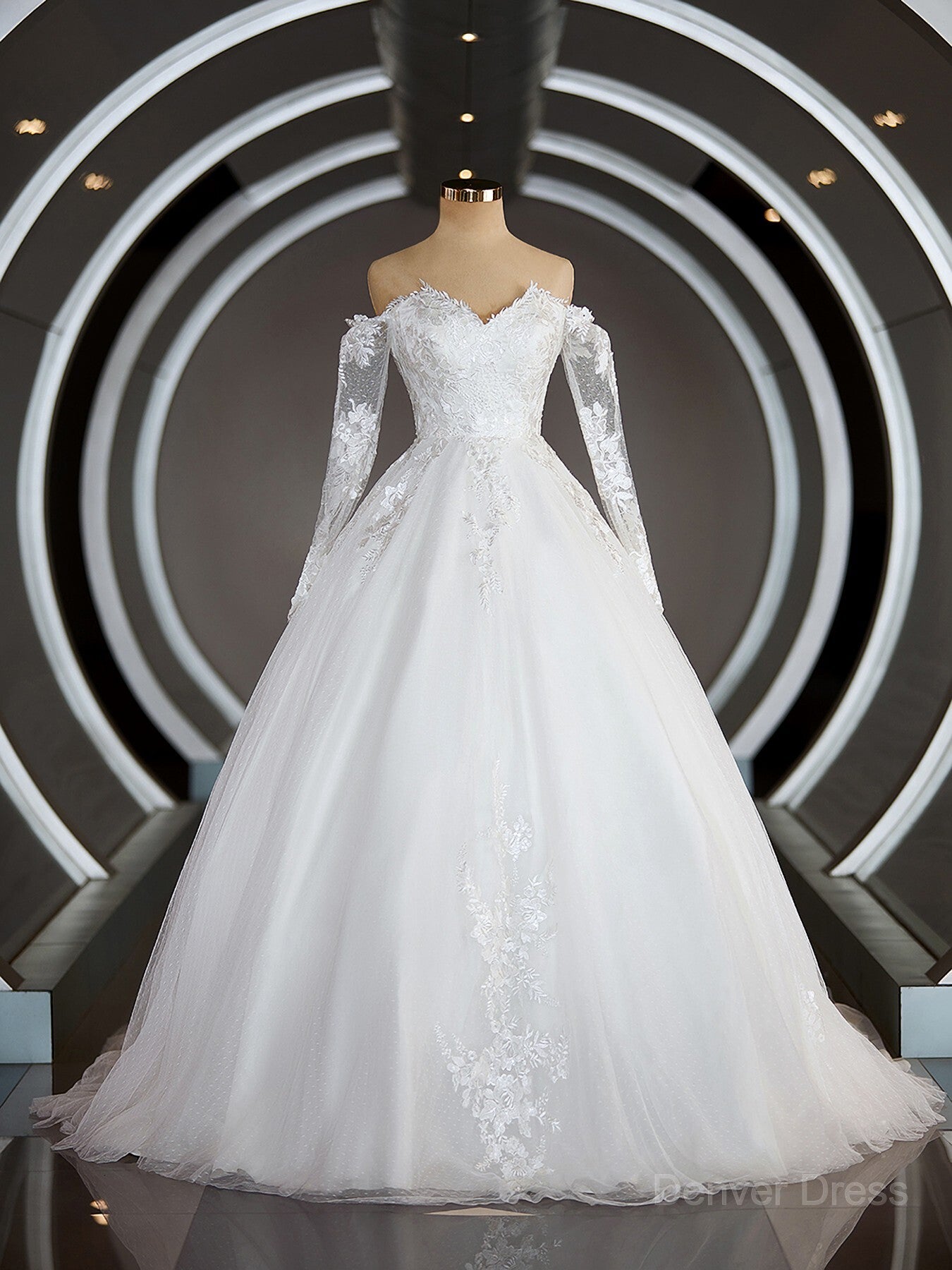 A-Line Off-the-Shoulder Sweep Train Tulle Wedding Dresses For Black girls with Appliques Lace