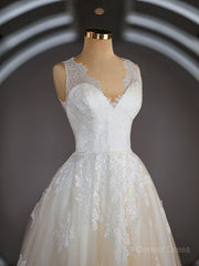 A-Line V-neck Sweep Train Tulle Wedding Dresses For Black girls with Appliques Lace