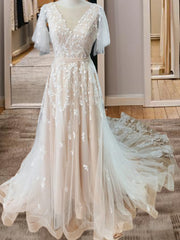 A-line V-neck Short Sleeves Appliques Lace Sweep Train Tulle Wedding Dress