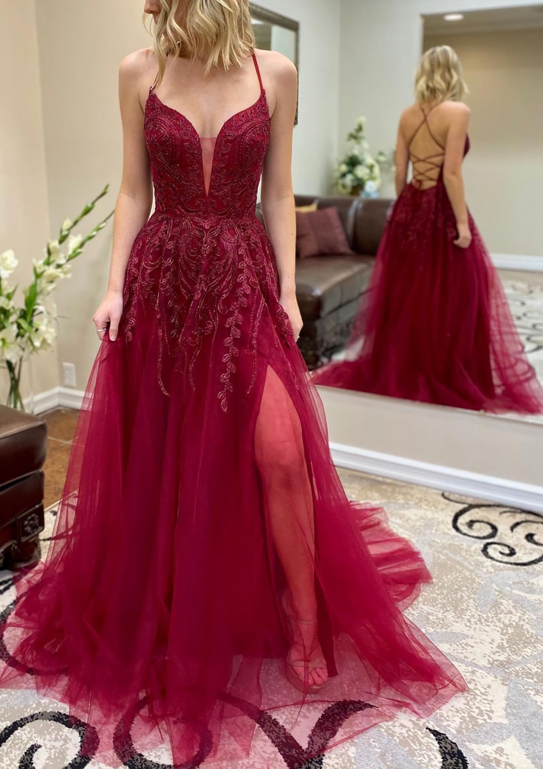 A Line V Neck Spaghetti Straps Chapel Train Tulle Prom Dress Outfits For Women With Split Appliqued