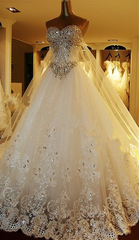 Amazing Bridal Dresses Sweetheart Appliques Crystal Beading Classic A Line Bridal Gowns