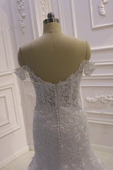 Amazing White 3D Lace applique Off the Shoulder Mermaid Bridal Gowns