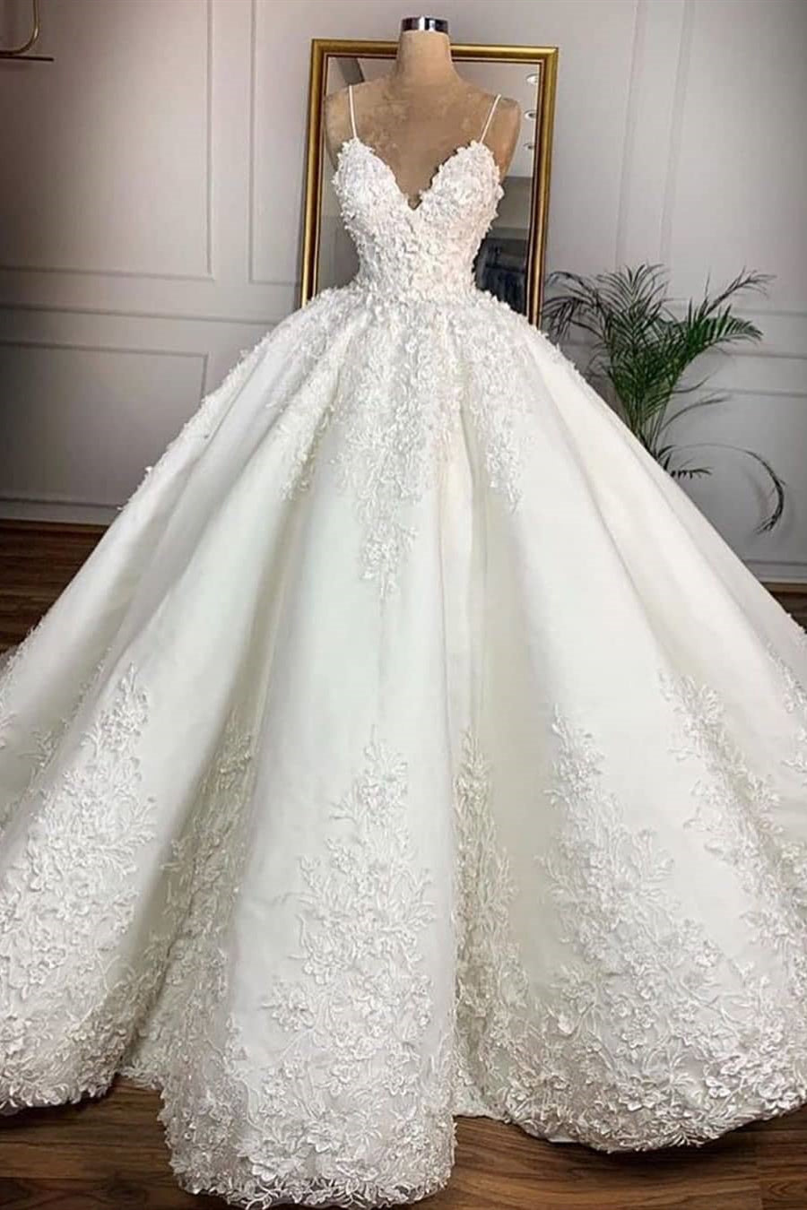 Ball Gown Spaghetti Strap Floor Length Organza Applique Wedding Dress