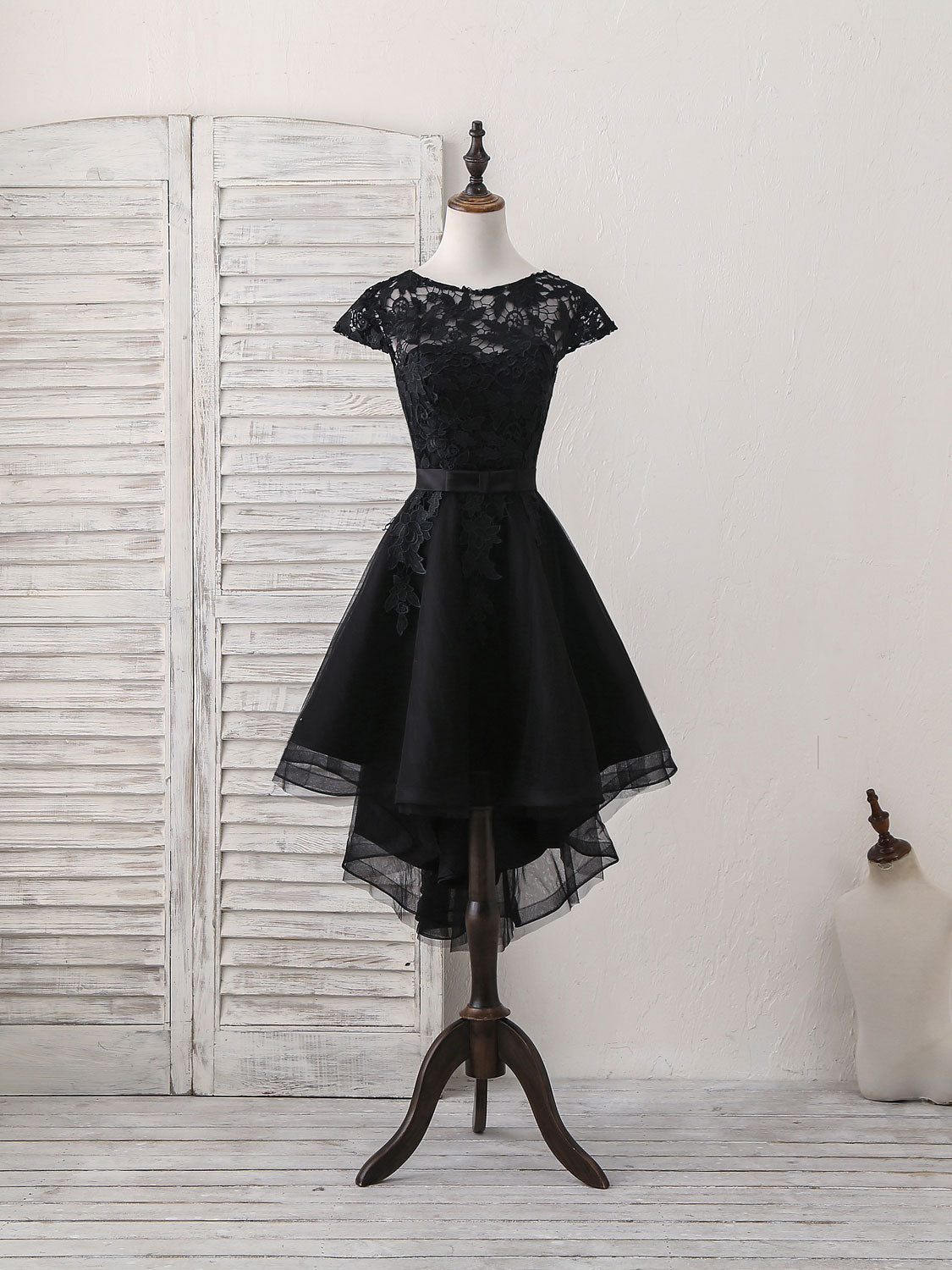 Black Round Neck Tulle Lace Applique Short Prom Dress Outfits For Girls, Black Homecoming Dress