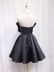 Black Sweetheart Neck Satin Short Prom Dress Outfits For Girls, Black Homecoming Dress