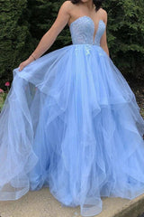 A-Line Fluffy Blue Fashion Prom-Kleider mit Spitze, trägerloser Tüll-Abendkleider