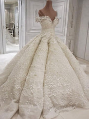 Classic Off theshoulder Luxurious Appliques Ball Gown Wedding Dress