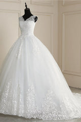 Classic White V neck Sleeveless Ball Gown Lace Wedding Dress