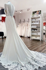 Classy Long Mermaid V-neck Satin Open Back Wedding Dress Outfits For Women with Lace Appliques