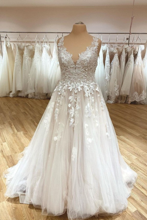 Elegant Long A-Line V-neck Spaghetti Straps Appliques Lace Ruffles Tulle Wedding Dress