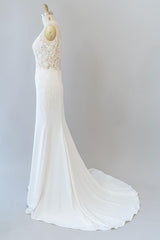 Elegant Long Mermaid V-neck Lace Backless Wedding Dress