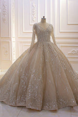 Glamorous Long Sleeve V-neck Sequin Beading Ball Gown Wedding Dress