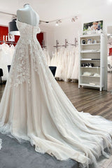 Gorgeous Long A-line Off-the-shoulder Tulle Lace Appliques Wedding Dress