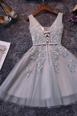 Grey Lace-up Tulle Short Homecoming Dress Outfits For Women with Lace Appliques