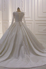 Ivory Long Sleevess Jewel Ruffless Flowers Bedaings Wedding dress