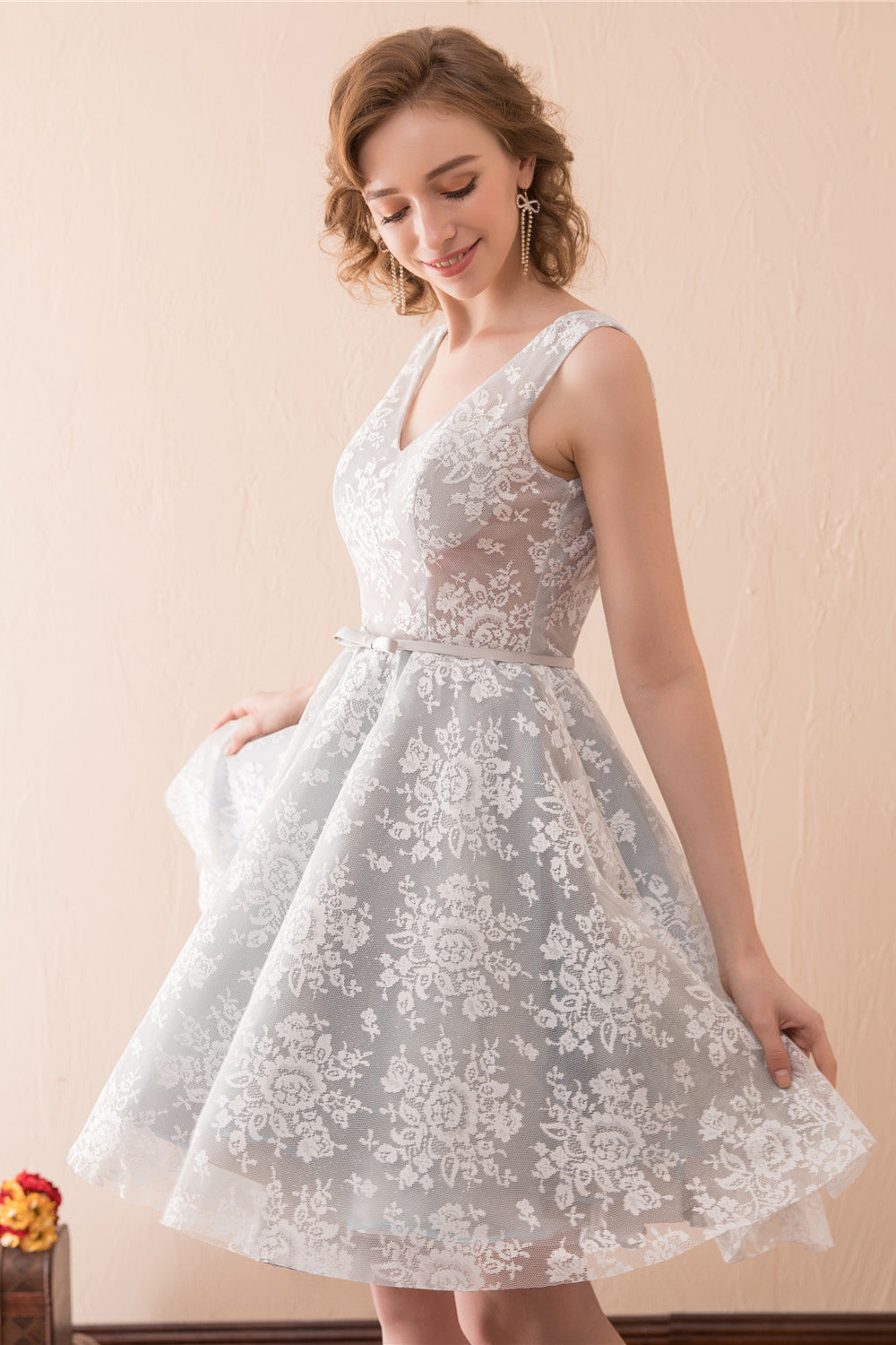 Lace V Neck Grey Short Homecoming Dresses with Ribbon