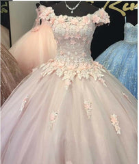 Light Champagne Long Sweet 16 Dresses For Black girls Quinceanera Celebrity Gown Ball Gowns With Flowers