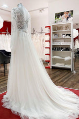 Long A-line Sweetheart Tulle Beadings Lace Appliques Wedding Dresses With Sleeves