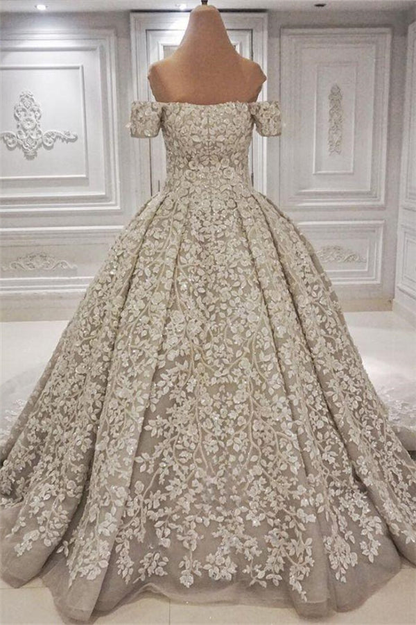 Luxurious Off the shoulder Lace appliques Appliques Wedding Dress