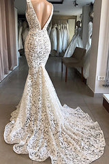 Luxurious Plunging V neck Mermaid Lace Wedding Dresses Romantic Bridal Gowns for Garden Wedding