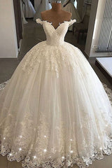 Off the shoulder Lace Ball Gowns Tulle Formal Bridal Gowns