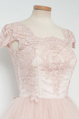 Vintage Knee Length A Line Pearl Pink Lace Homecoming Dresses