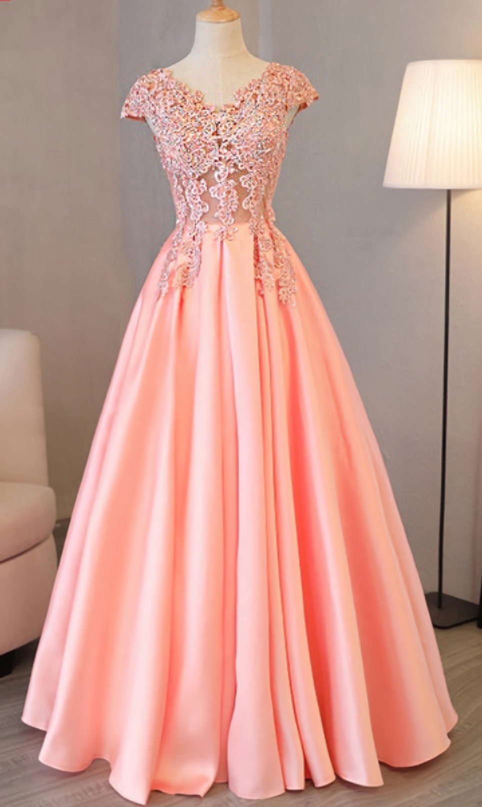 Charming Cap Sleeve Pink Appliques Long Chiffon Prom Dresses