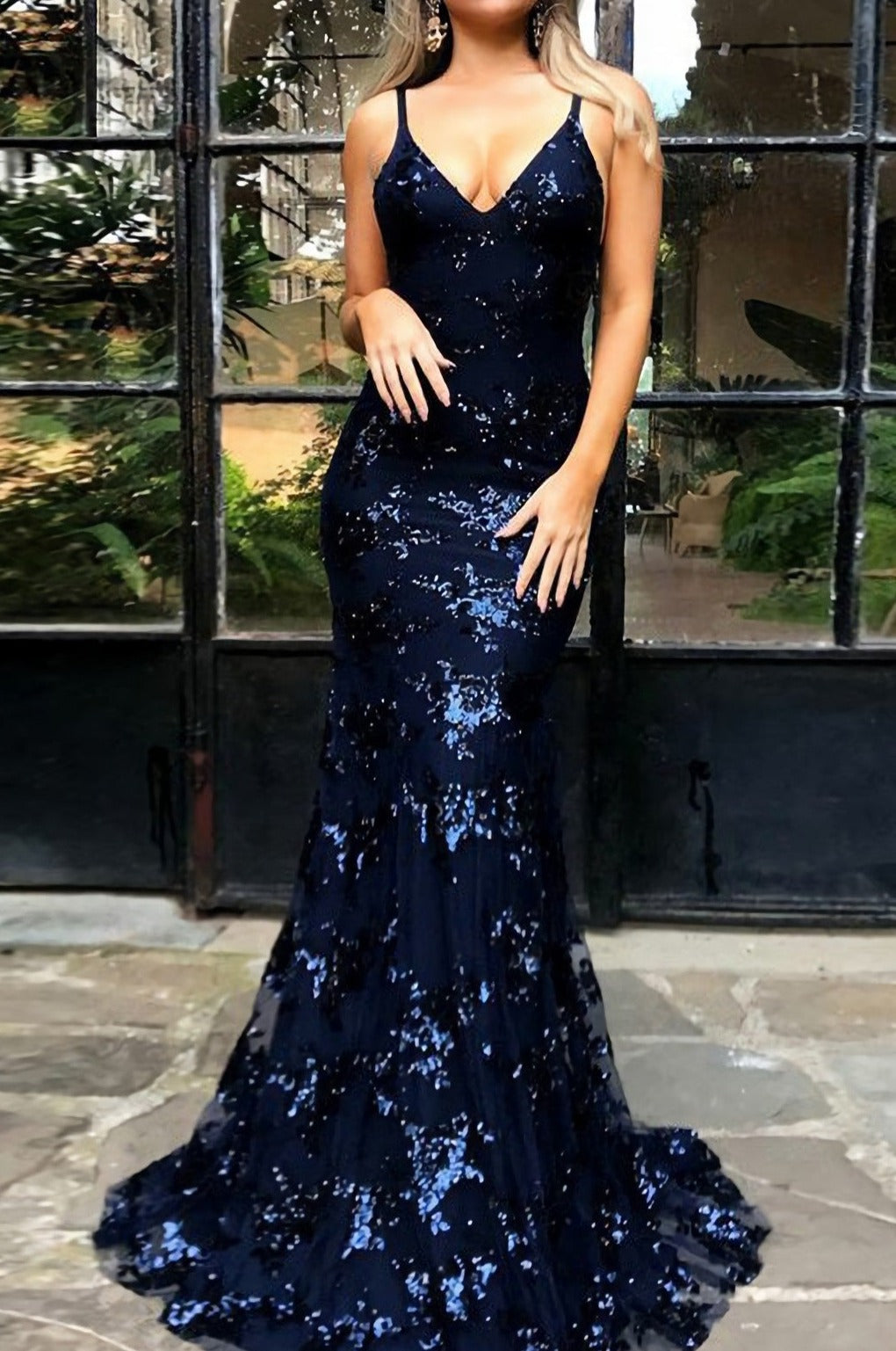 Mermaid Spaghetti Straps Navy Blue Backless Tulle Appliques Prom Dresses