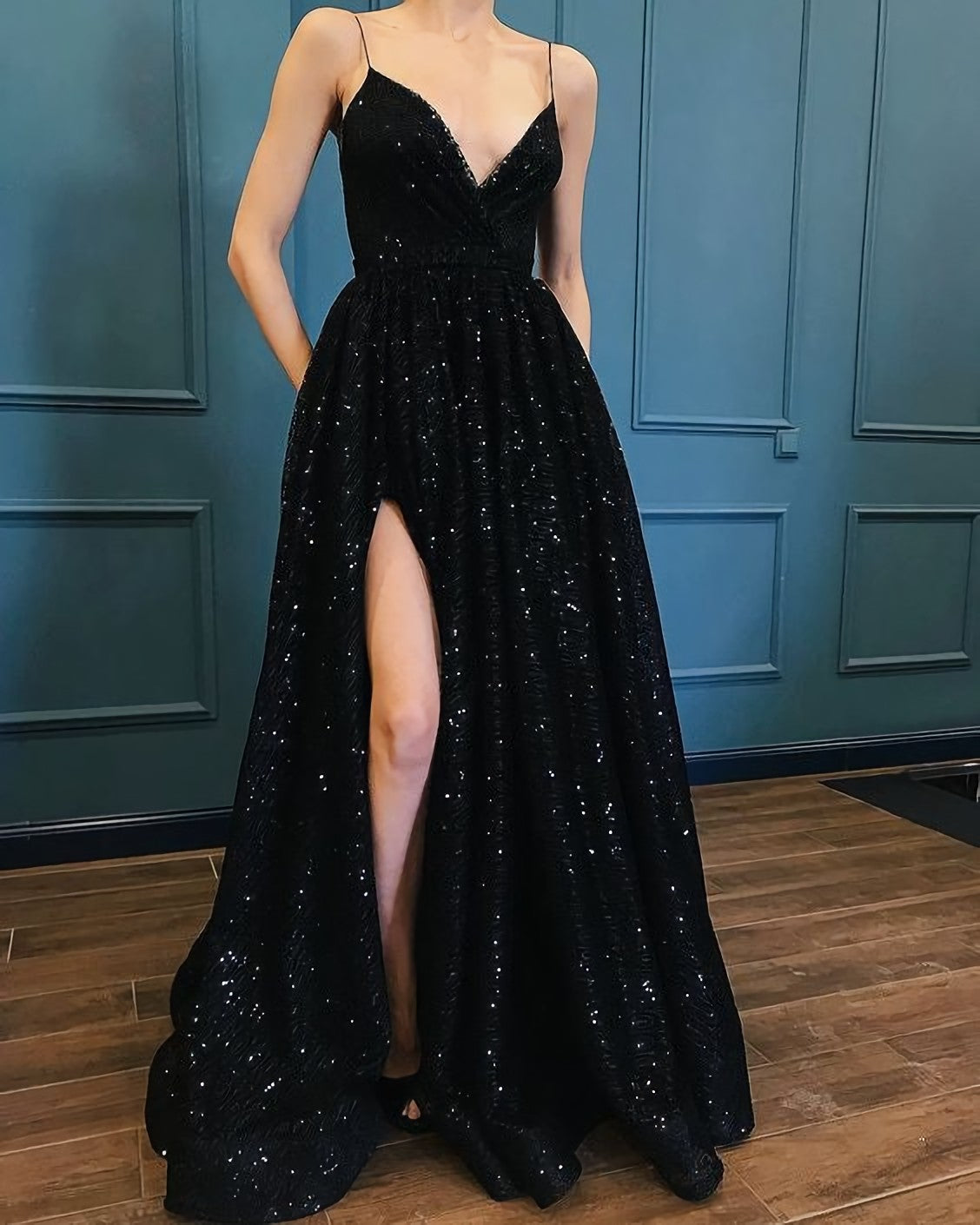 Black Spaghetti Straps Sexy Sequin With Split Prom Dresses