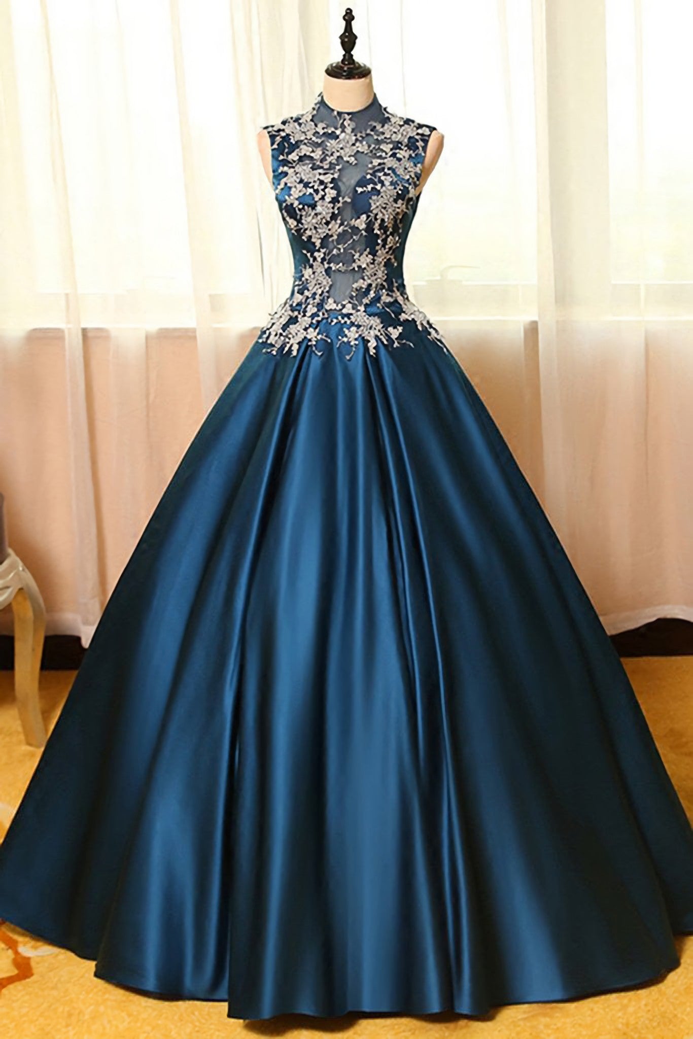 Blue Dreses Satins Lace Applique A Line Long Prom Dresses