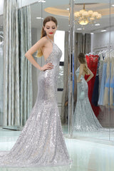 Sparkly Silver Sequined Mermaid Halter Backless Prom Dresses